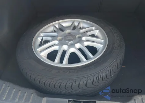 2014 Ford Focus Se z USA, uszkodzony, nr VIN 1FADP3F22EL178883